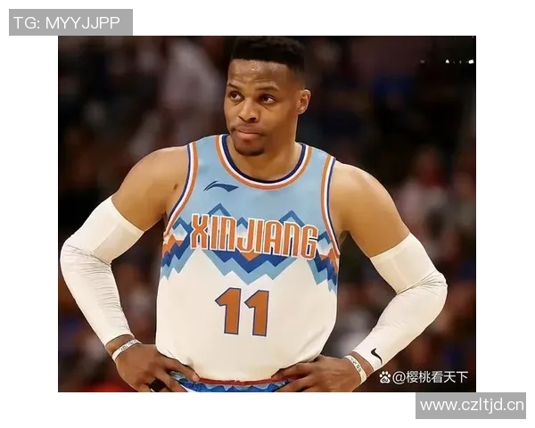 国王队首秀！威少18分钟8中2拿到6分6板 三分2中0