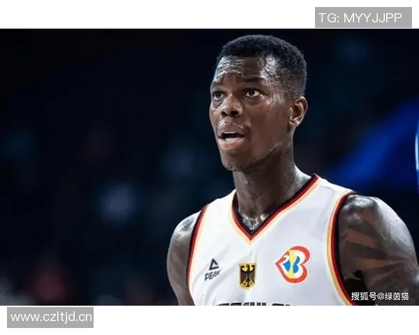 灵动突破定胜局!施罗德末节关键球扭转战局 灵动突破定胜局!施罗德末节关键球扭转战局